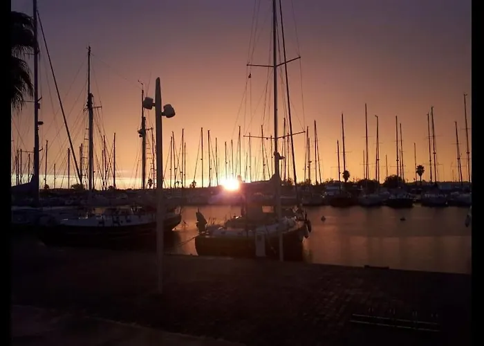 En Avec Vue Et Acces Au Port