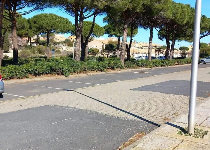 En Avec Vue Et Acces Au Port Lägenhet *